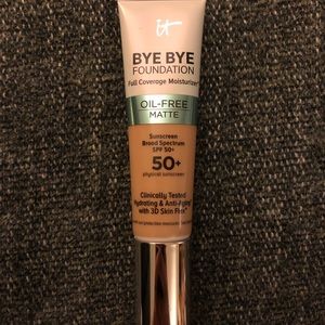 It cosmetics bye bye foundation oil free matte